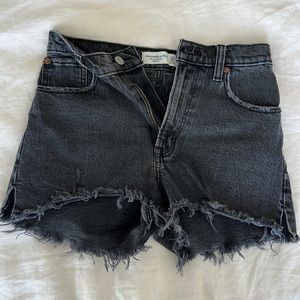 Abercrombie & Fitch cutoff short high rise black